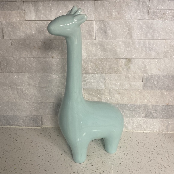 Blue giraffe 🦒 - Picture 2 of 3